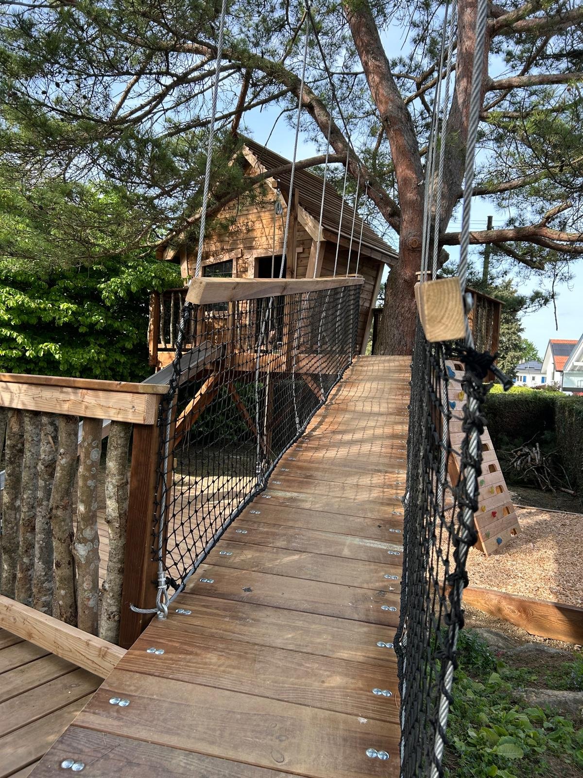 Cabane féérique au bord du Lac Léman