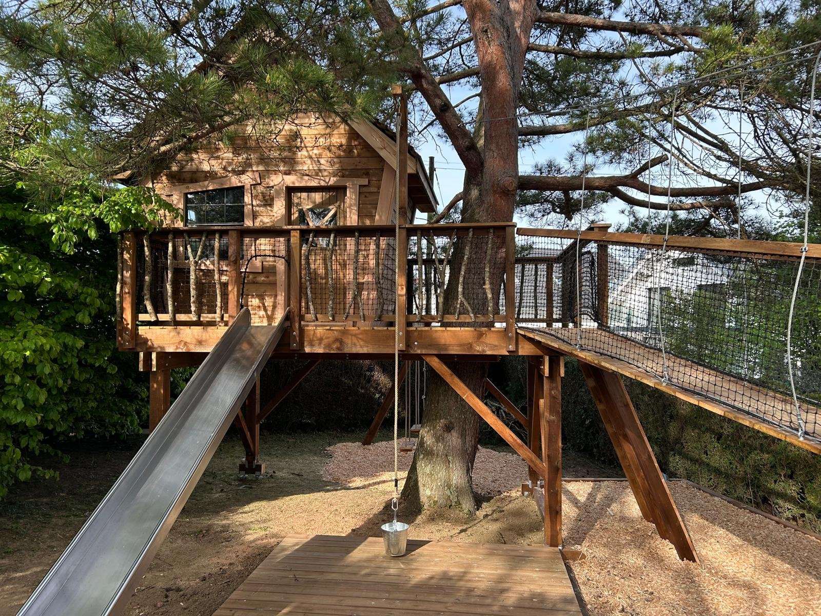 Cabane féérique au bord du Lac Léman